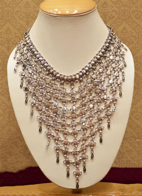 Women's Designer Necklaces .